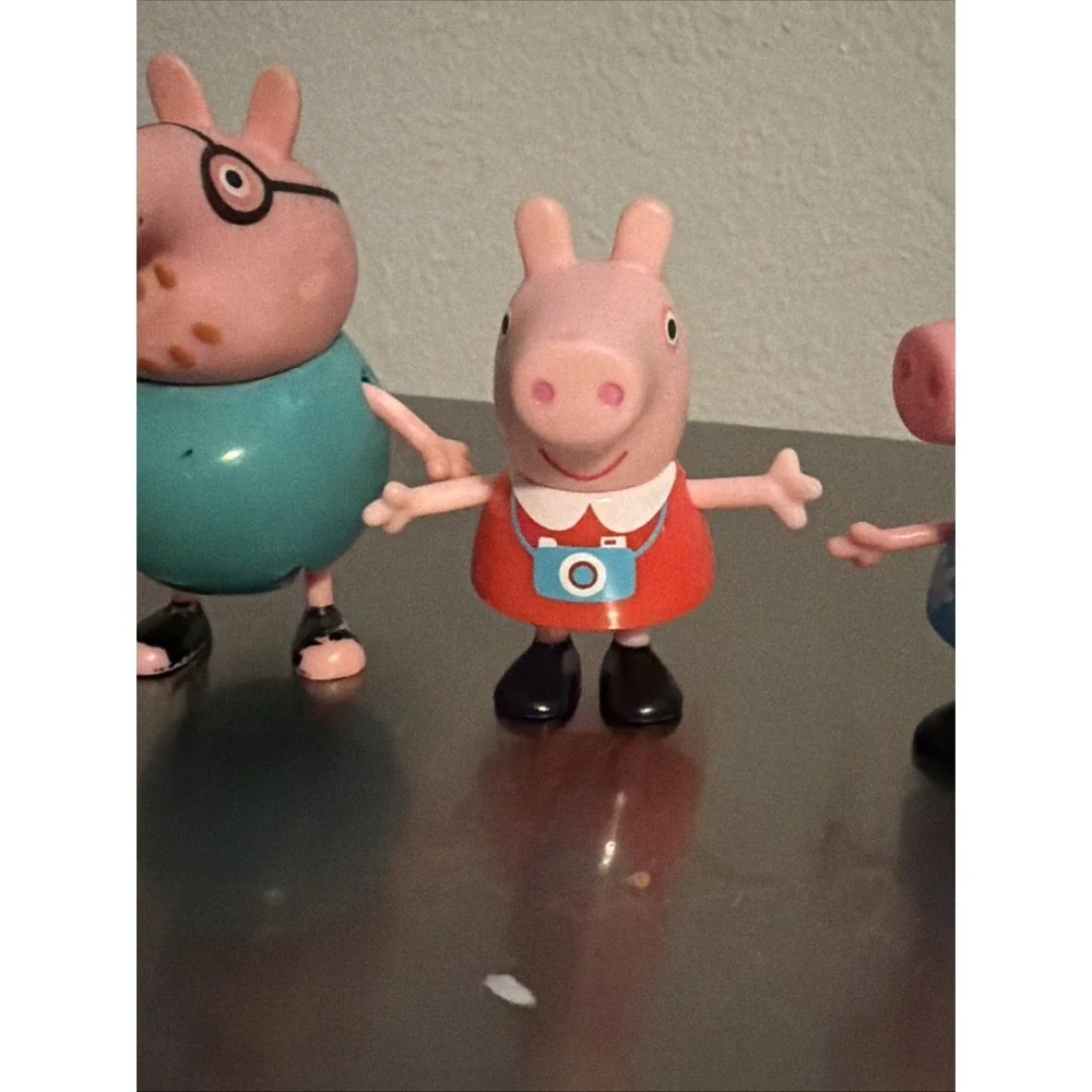 Peppa Pig Figures Set Of 6 Plastic Includes Grandad - Picture 6 of 10